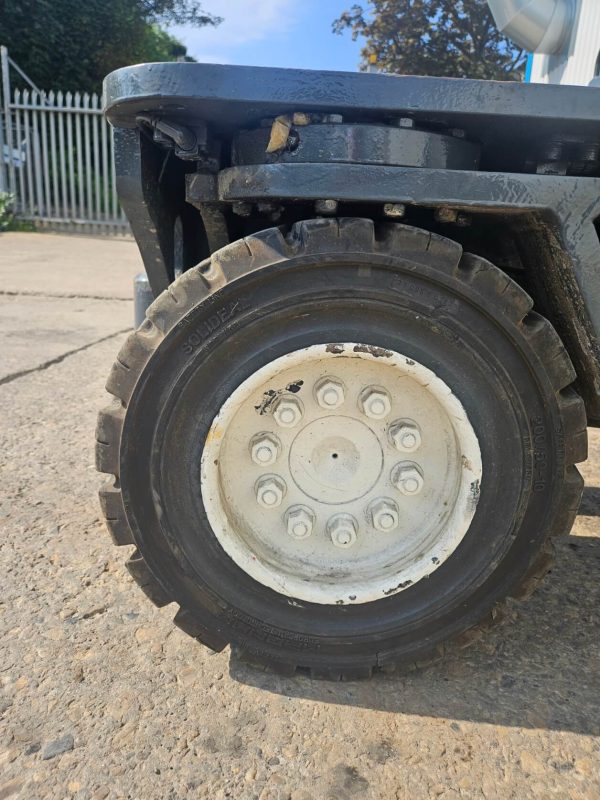 Combilift C4000 LPG Multidirectional 3 in 1 Forklift