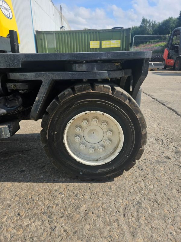 Combilift C4000 LPG Multidirectional 3 in 1 Forklift