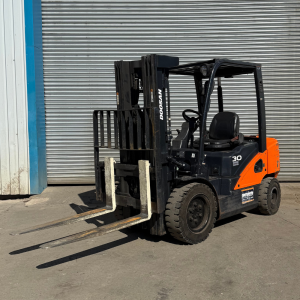Doosan D30S-7Y Diesel Forklift Truck