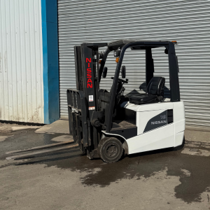 Nissan 1N1L18Q Forklift for sale or hire in Gateshead