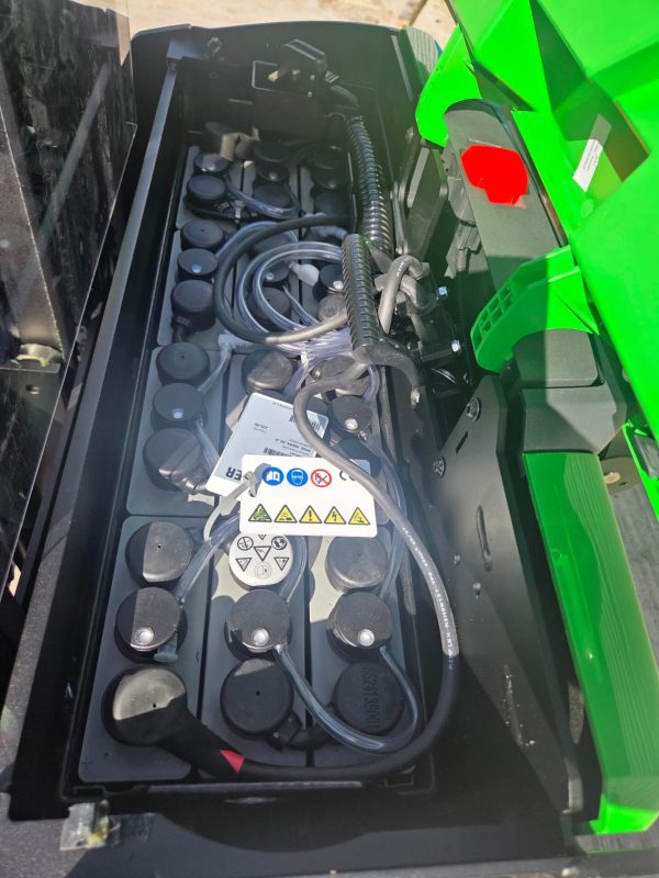 Cesab S212S Pedestrian Straddle Stacker