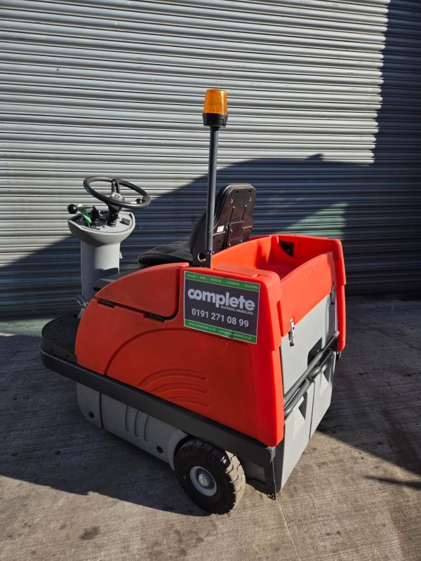 Hako Sweepmaster B920R Ride-on Industrial Sweeper