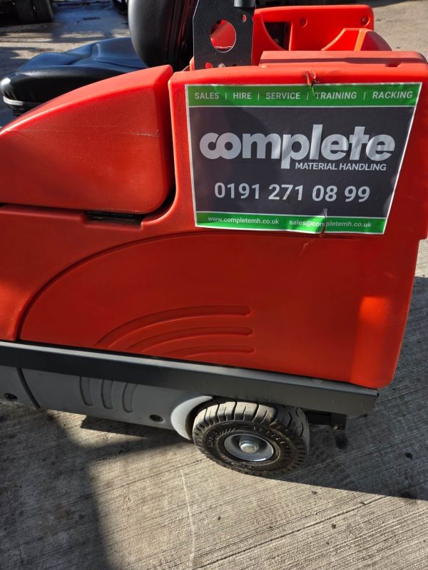 Hako Sweepmaster B920R Ride-on Industrial Sweeper
