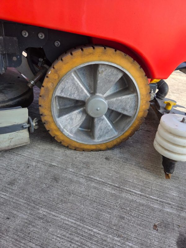 Hako Scrubmaster B120R Ride-on Industrial Scrubber Dryer