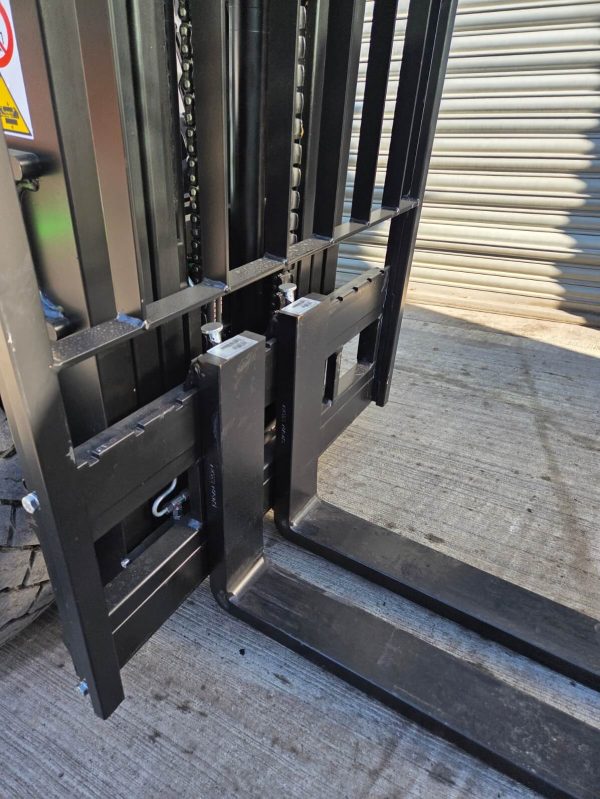 Cesab M325DV Diesel Counter Balance Forklift