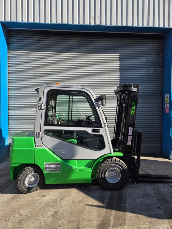 Cesab M325DV Diesel Counter Balance Forklift