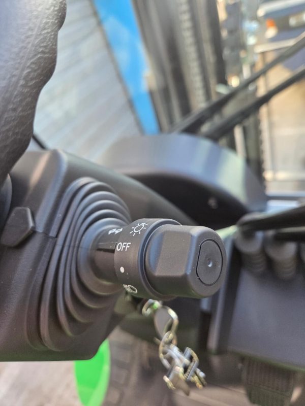 Cesab M325DV Diesel Counter Balance Forklift