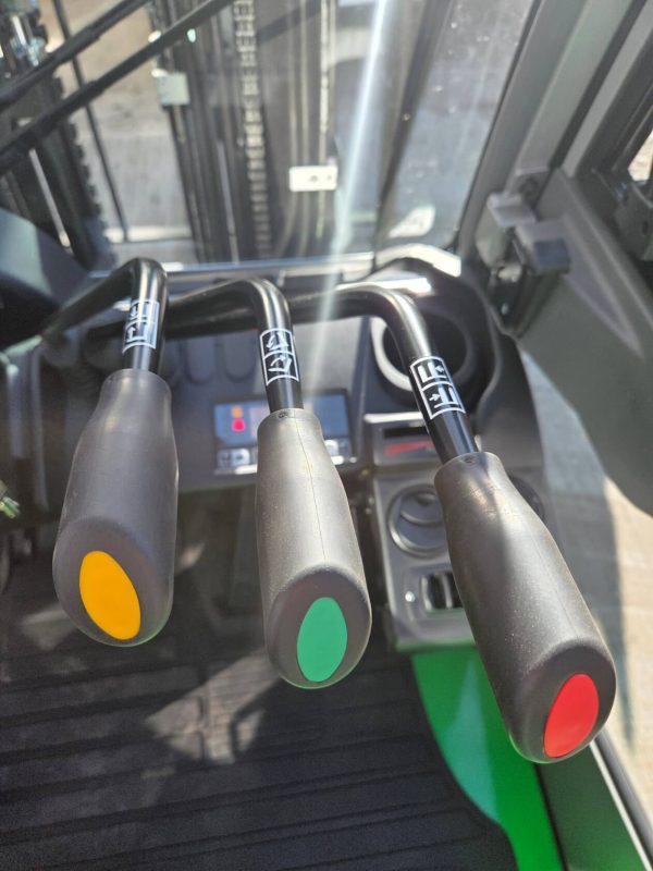 Cesab M325DV Diesel Counter Balance Forklift