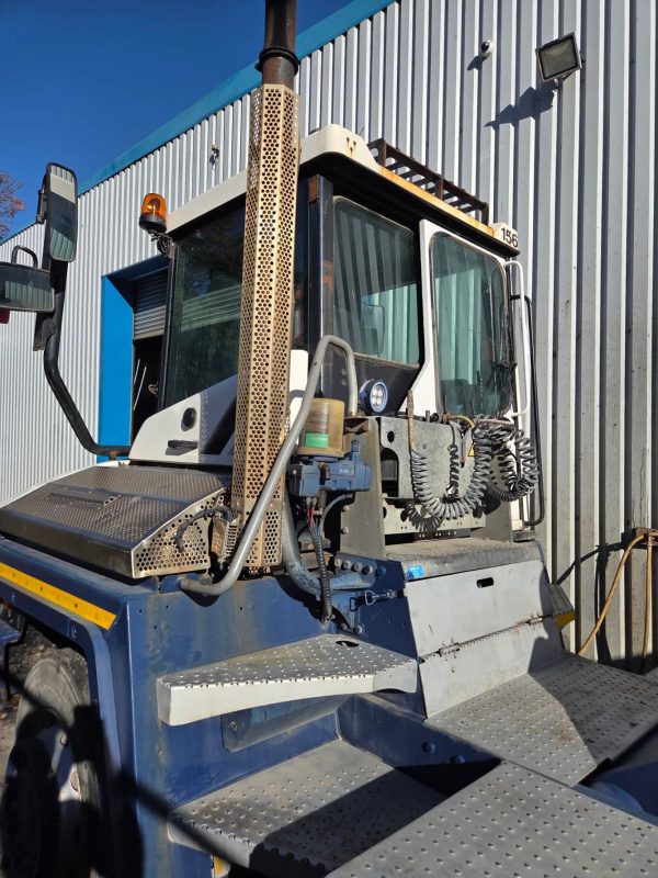 Terberg RT223 4x4 Ro-Ro (Roll-on/Roll-off) tractor