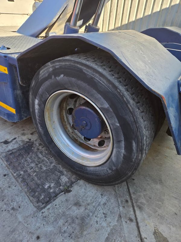 Terberg RT223 4x4 Ro-Ro (Roll-on/Roll-off) tractor