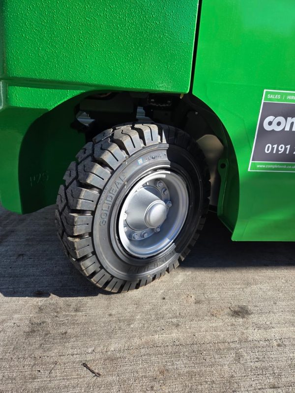 Cesab M325DV Diesel Counter Balance Forklift