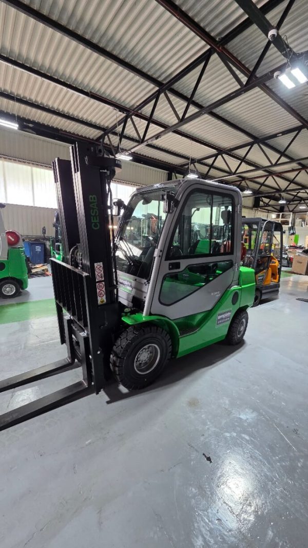 Cesab M325GV LPG Counter Balance Forklift