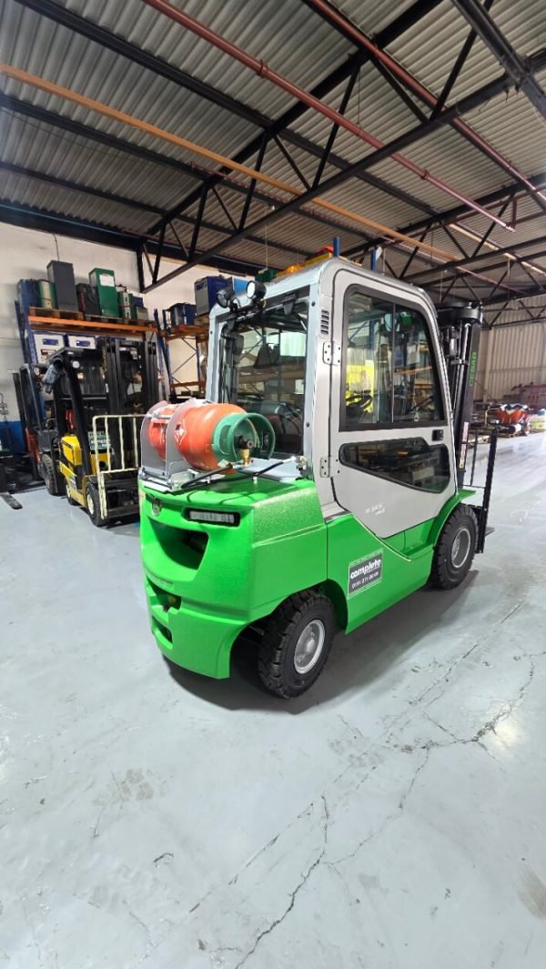Cesab M325GV LPG Counter Balance Forklift