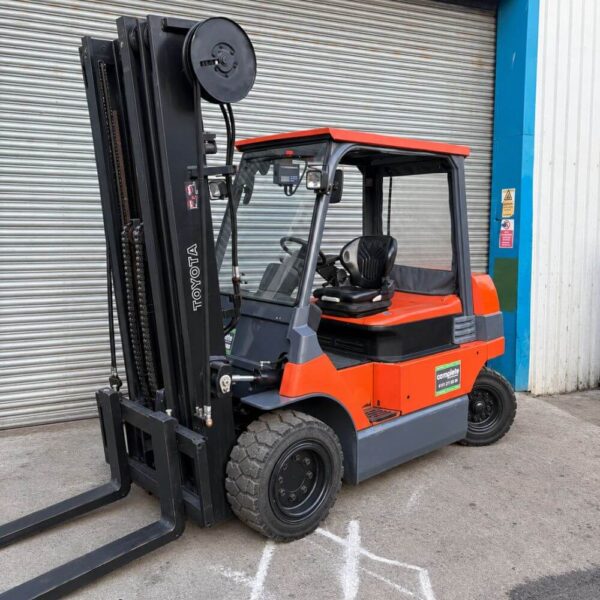 Toyota 7FBMF50 Electric Counterbalance