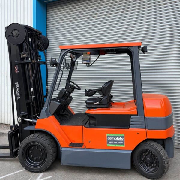 Toyota 7FBMF50 Electric Counterbalance