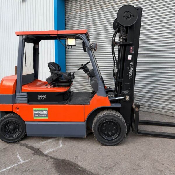 Toyota 7FBMF50 Electric Counterbalance