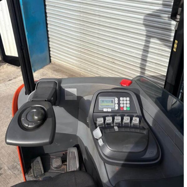 Toyota RRE160HR Electric Reach Truck